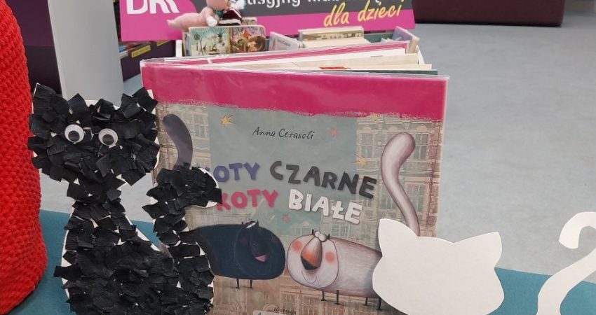 spotkanie Dyskusyjnego Klubu Książki dla dzieci w Filii nr 8 przy ulicy Kościuszki 2