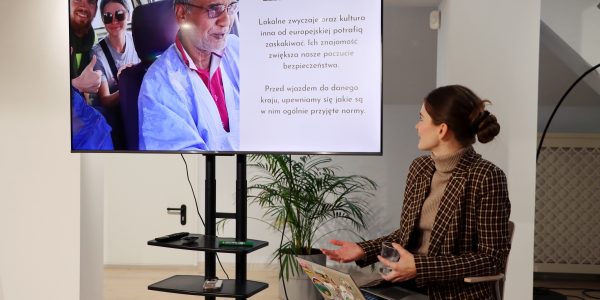 warsztaty z Dominiką Połom, podróżniczką zwiedzającą świat w starym kamperze