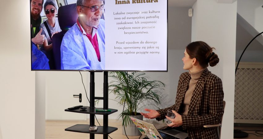 warsztaty z Dominiką Połom, podróżniczką zwiedzającą świat w starym kamperze